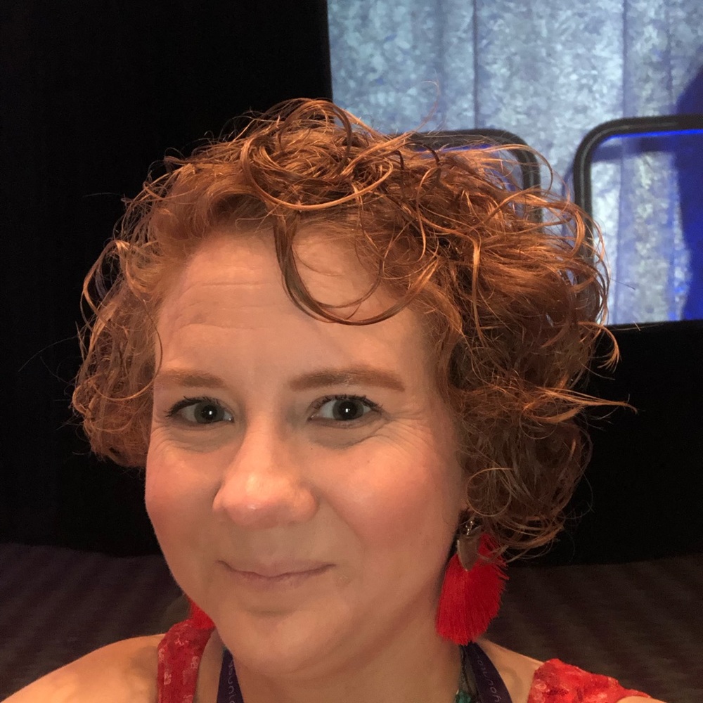 Meet your Posher, Desiree